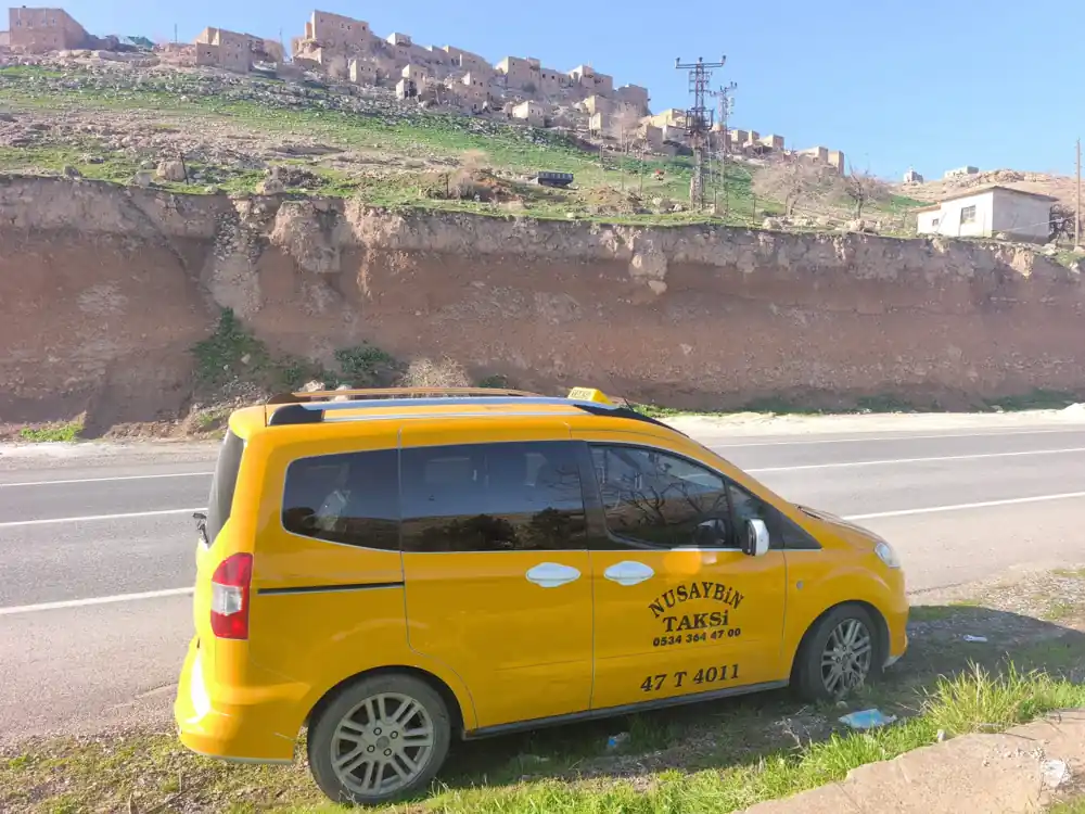 Nusaybin Taksi – 47 T 4011 plakalı ticari taksi, Mardin çevresinde